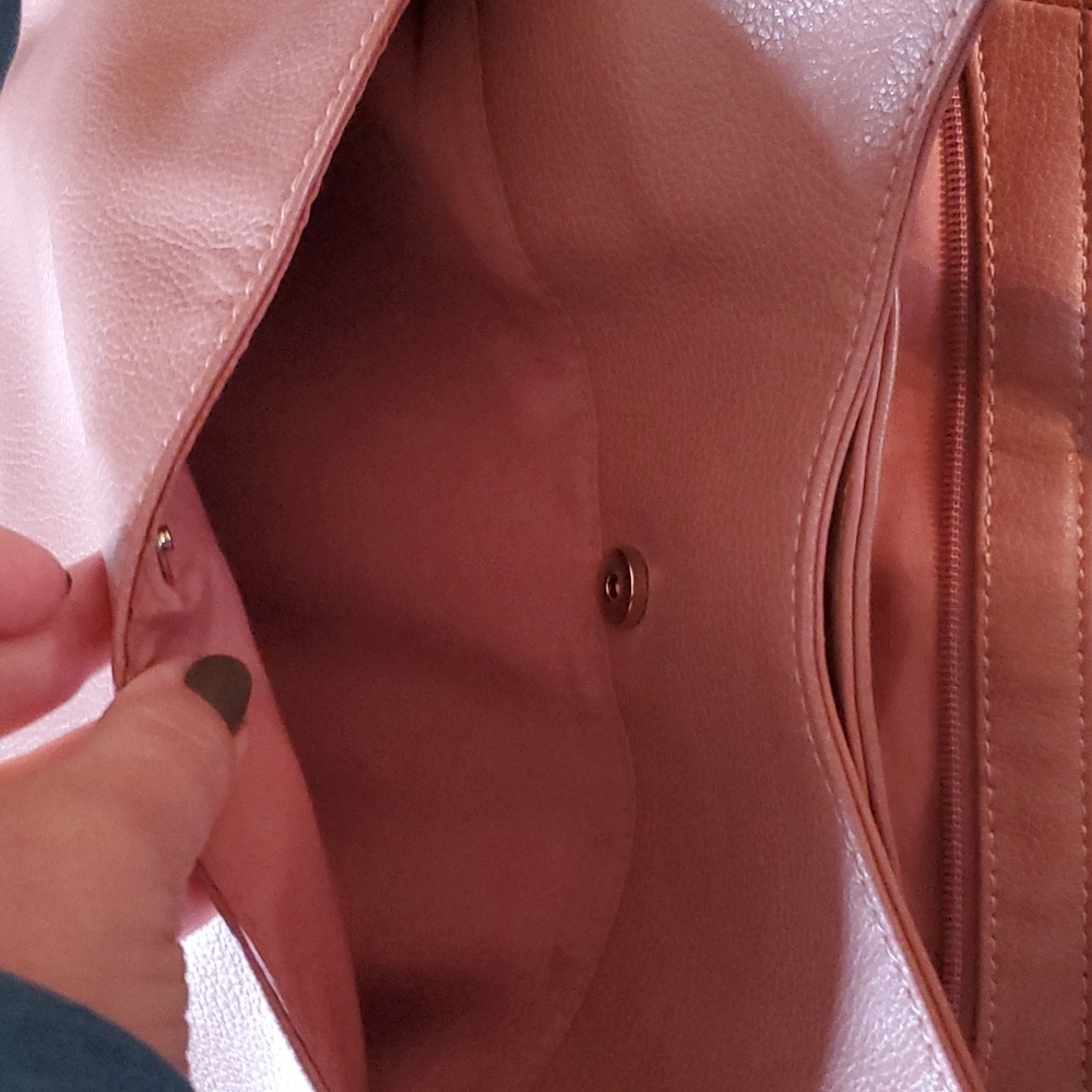 Purse - Picture 4 of 7